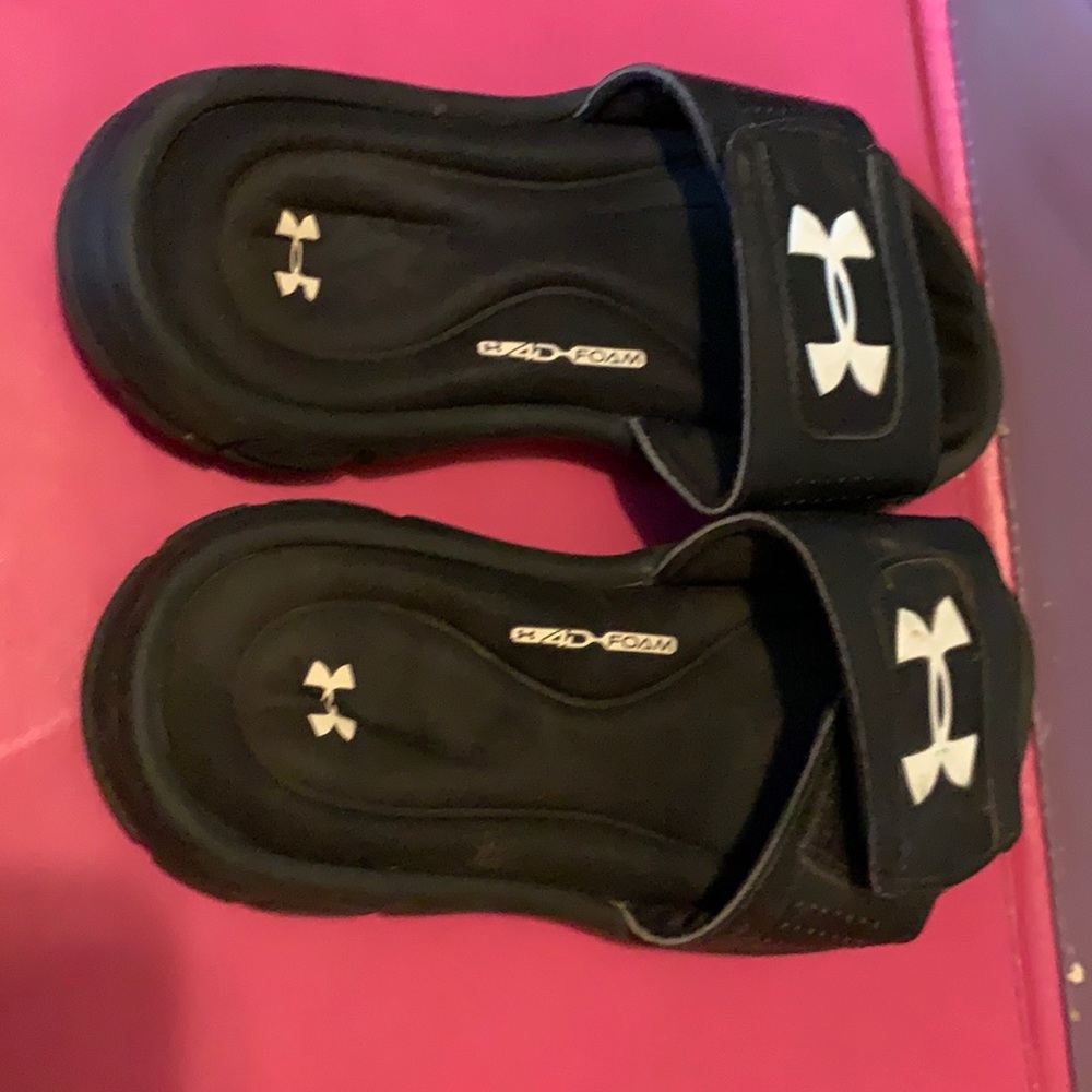 Under Armor Slides Size 2y